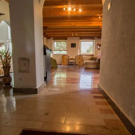 House And Breakfast 2